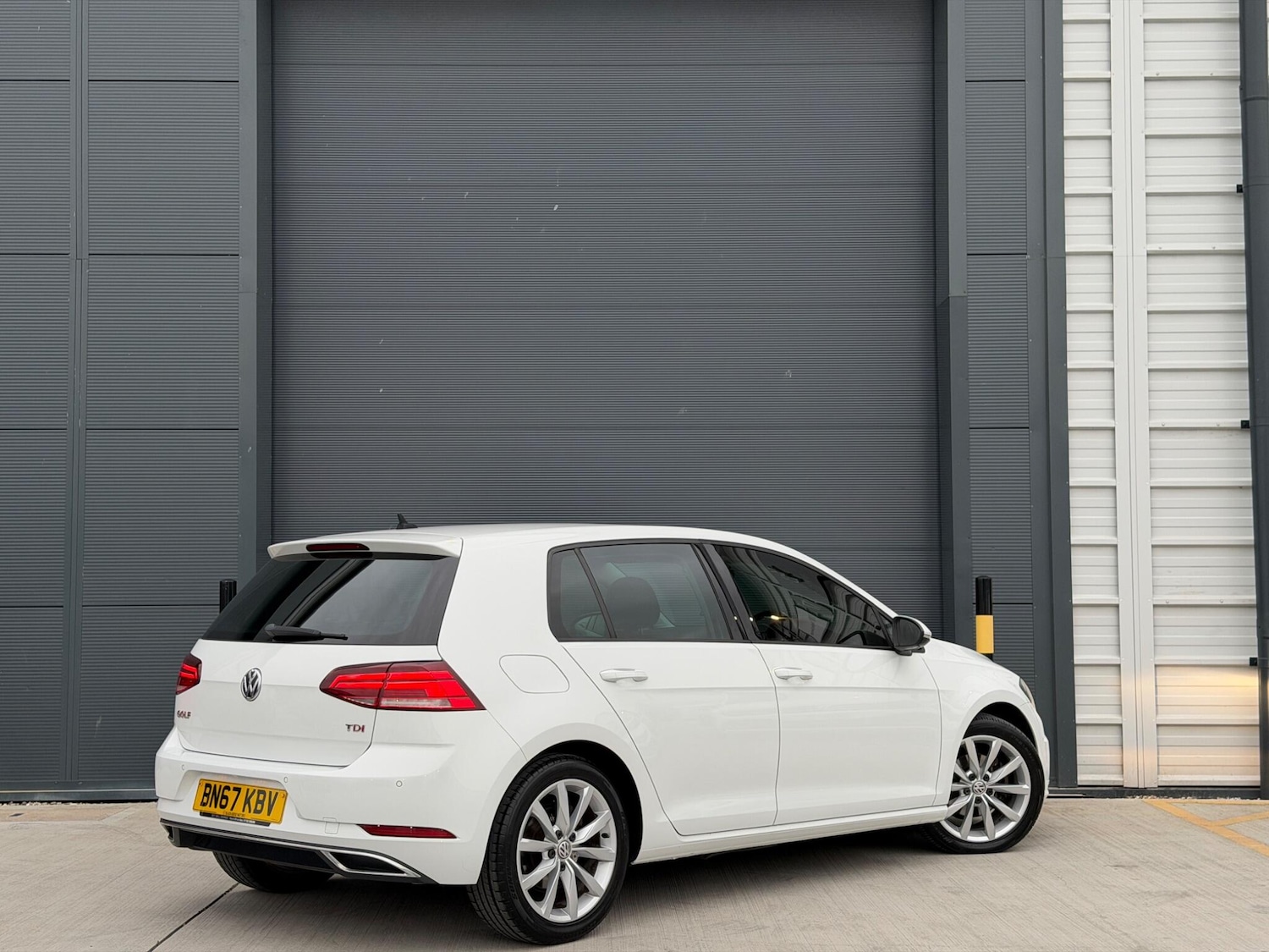 Used Volkswagen Golf 2017 for sale - 78046677: Photo 8