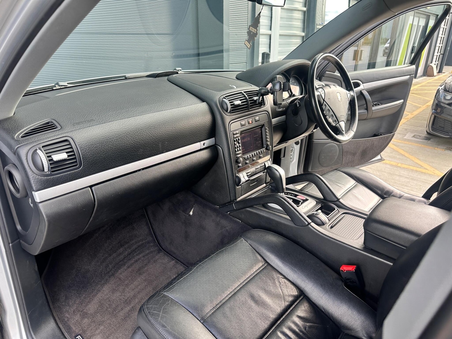 Used Porsche Cayenne for sale - 77670279: Photo 16