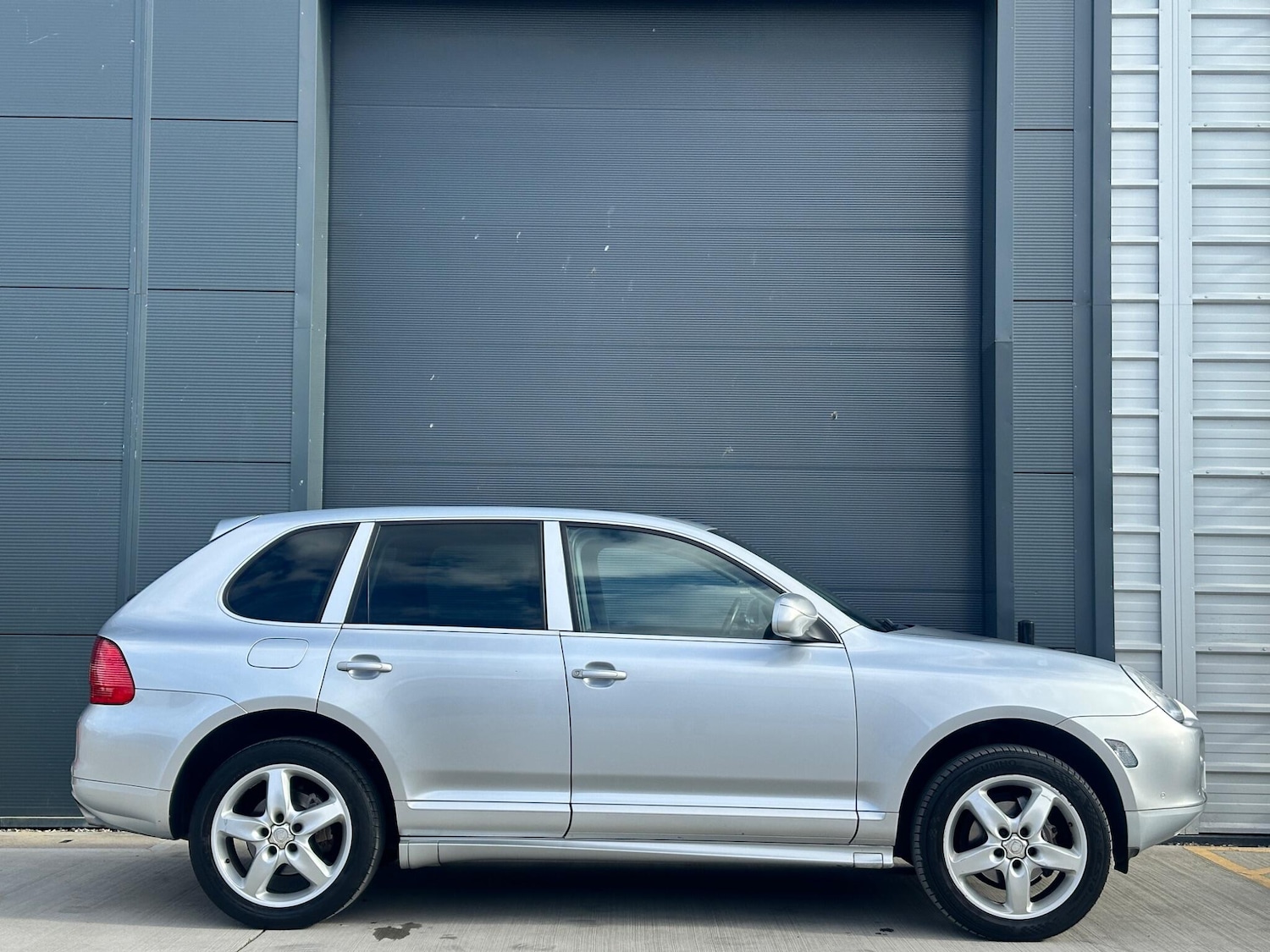 Used Porsche Cayenne for sale - 77670279: Photo 6