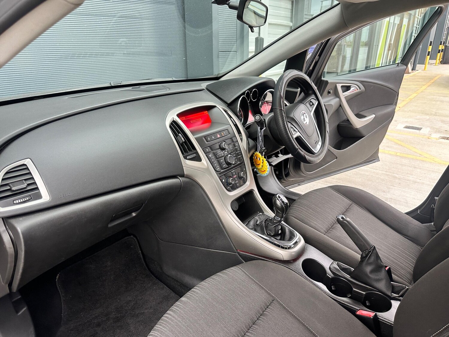 Used Vauxhall Astra 2010 for sale - 77597949: Photo 15