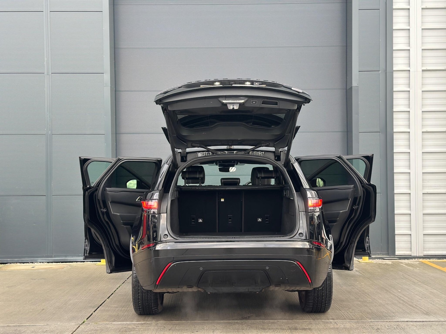 Used Land Rover Range Rover Velar 2019 for sale - 77237898: Photo 9