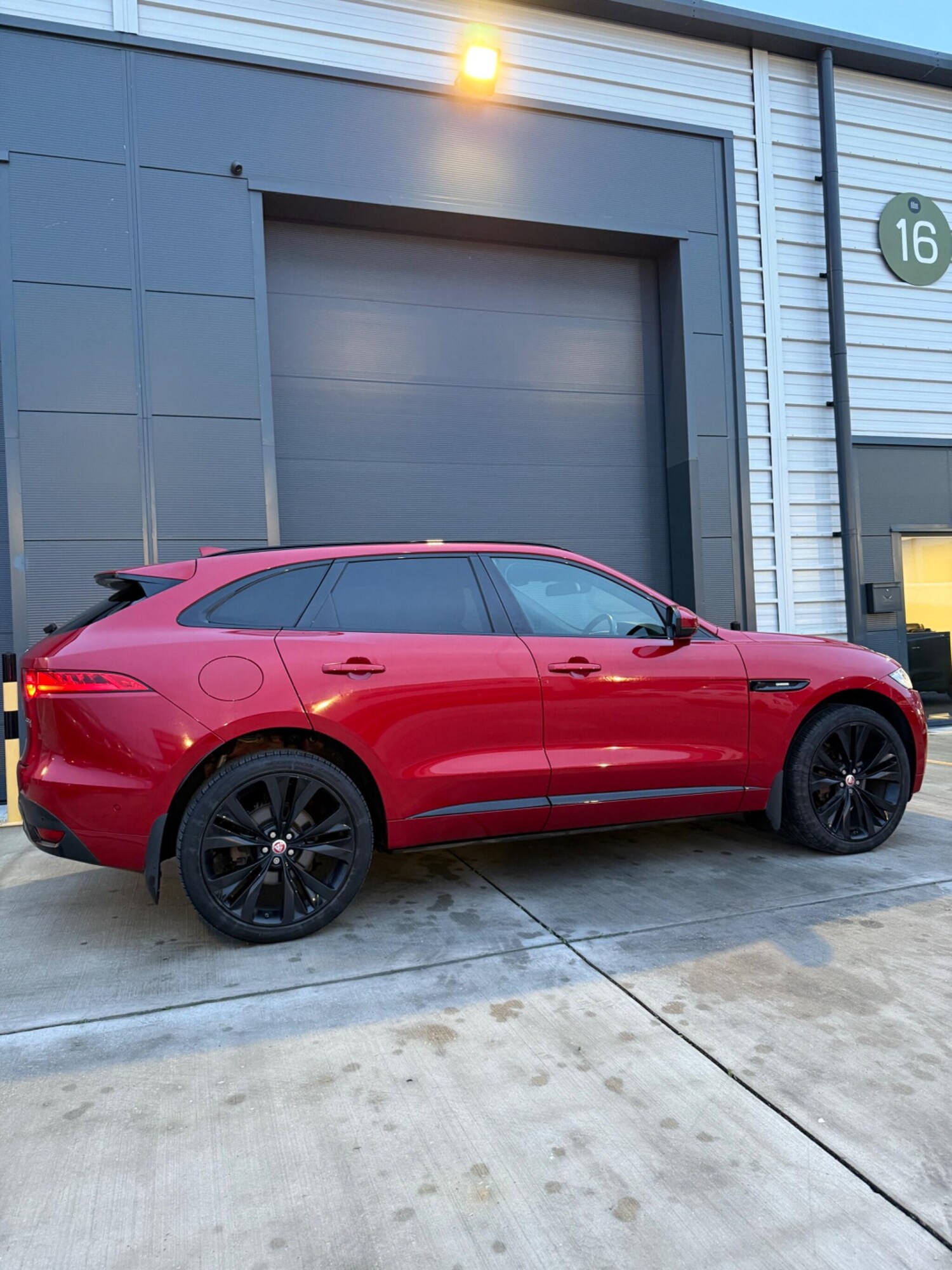 Used Jaguar F-Pace 2017 for sale - 77484296: Photo 13