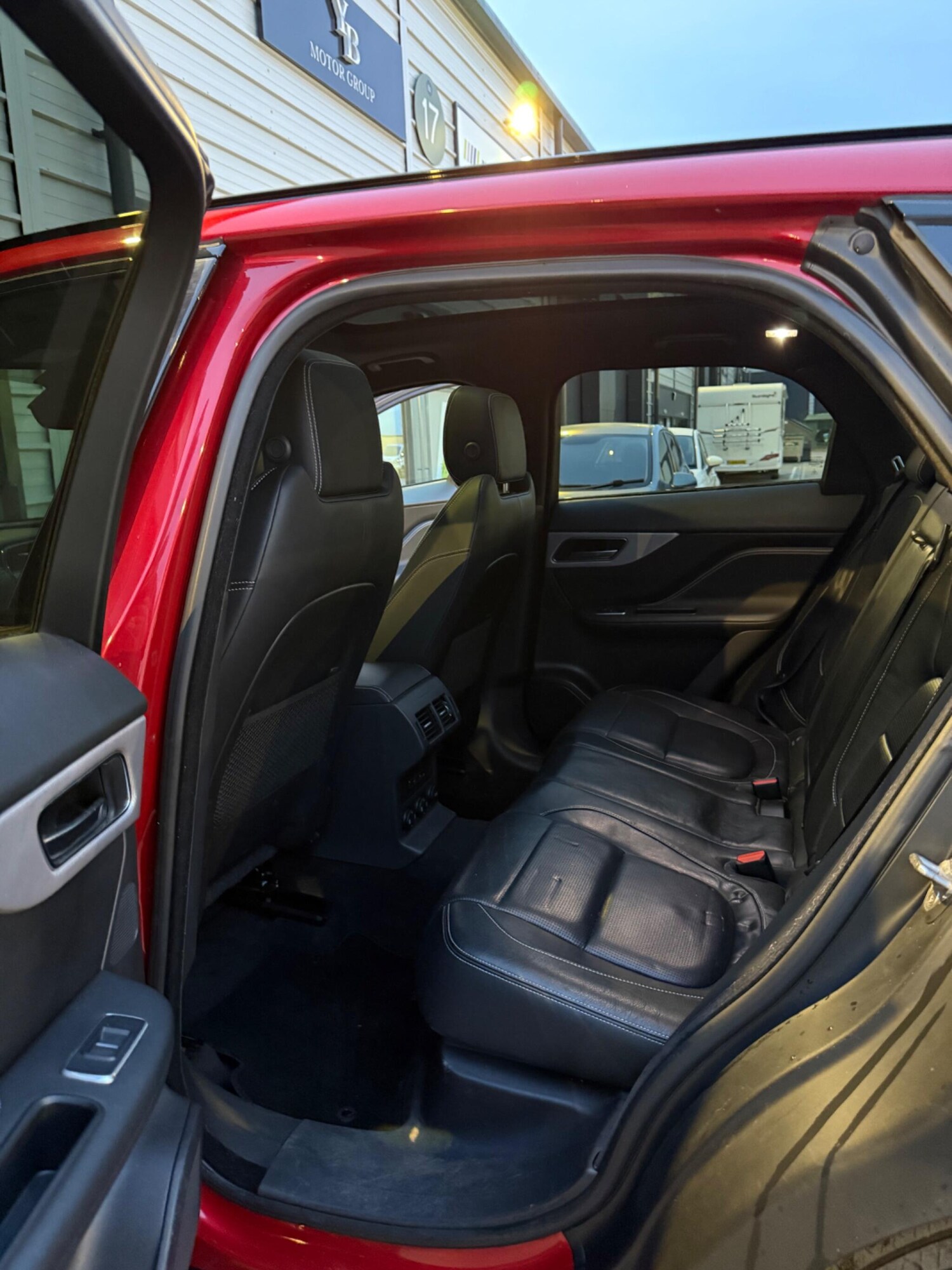 Used Jaguar F-Pace 2017 for sale - 77484296: Photo 20