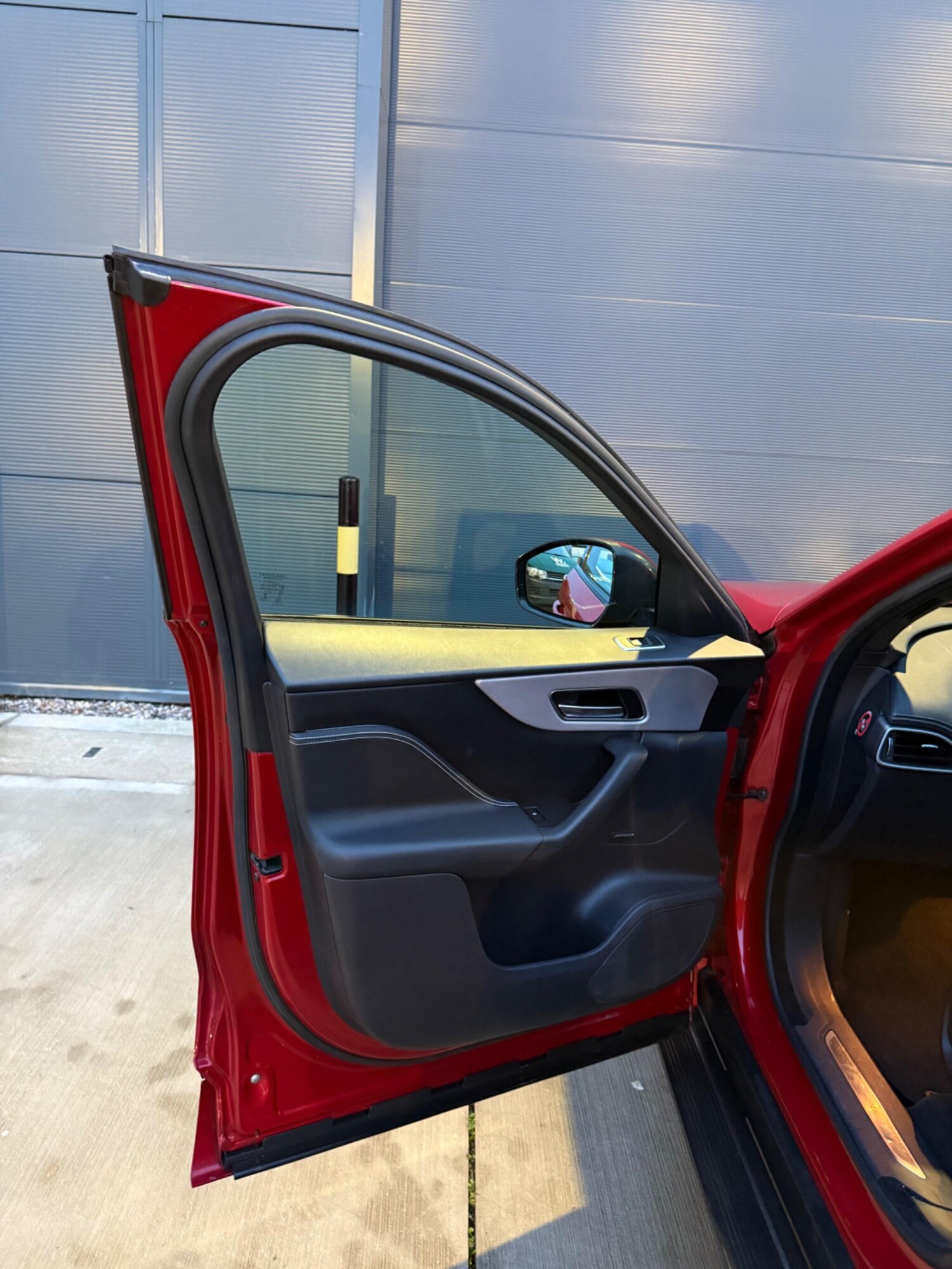 Used Jaguar F-Pace 2017 for sale - 77484296: Photo 25