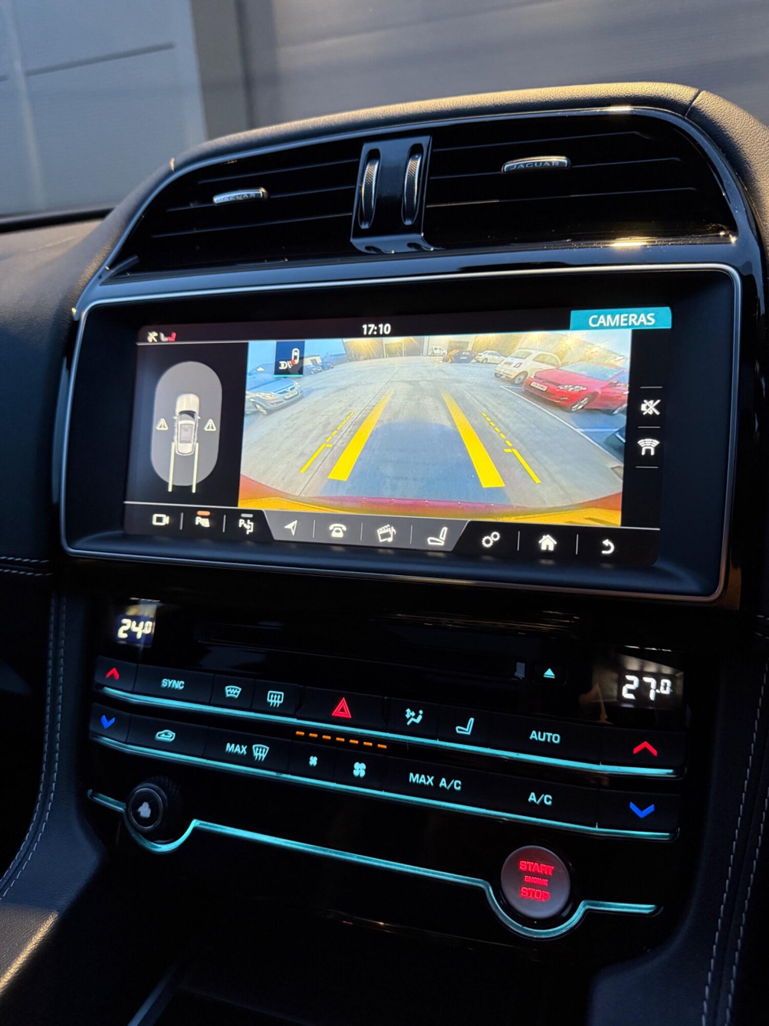 Used Jaguar F-Pace 2017 for sale - 77484296: Photo 26