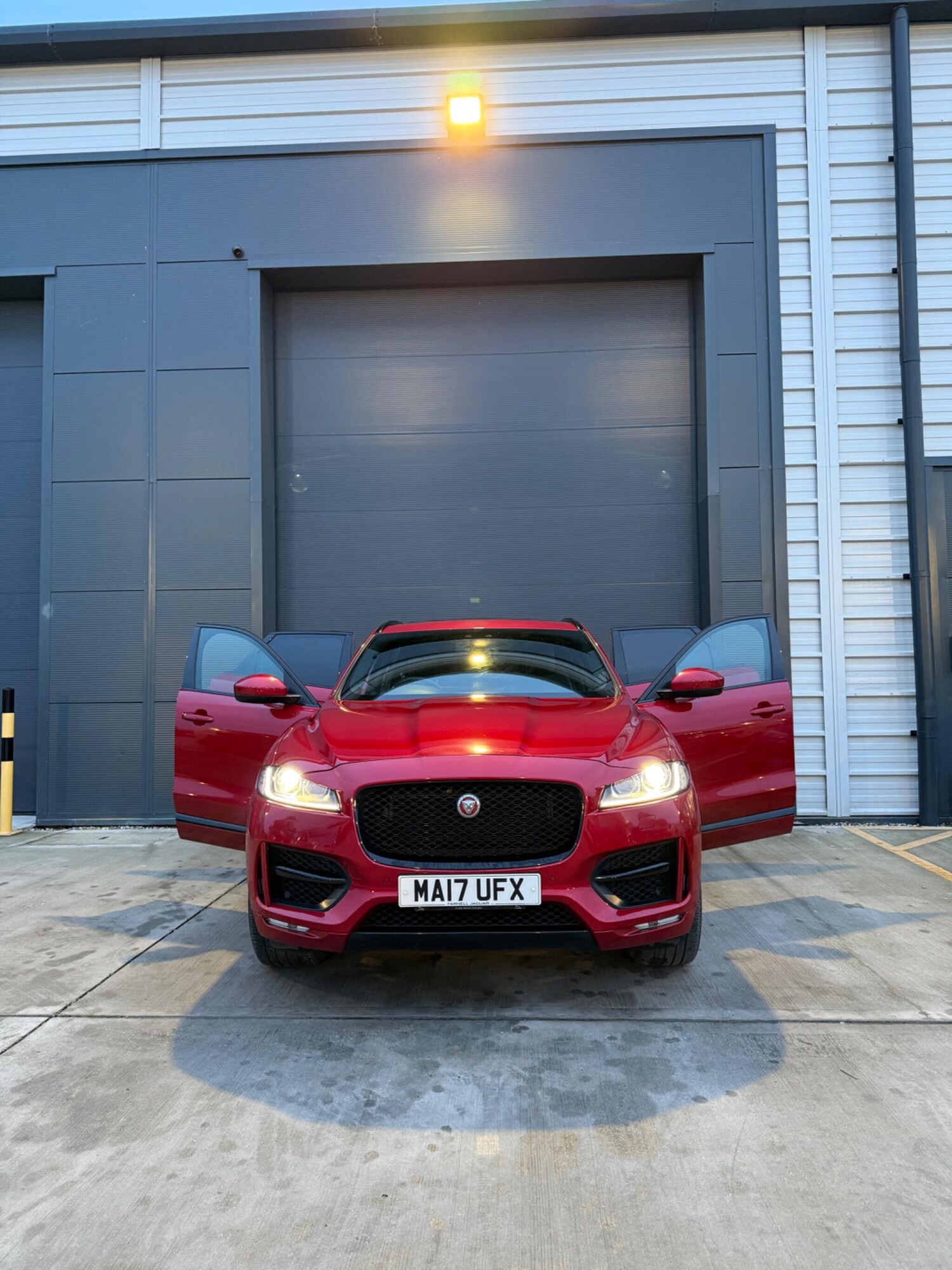 Used Jaguar F-Pace 2017 for sale - 77484296: Photo 30