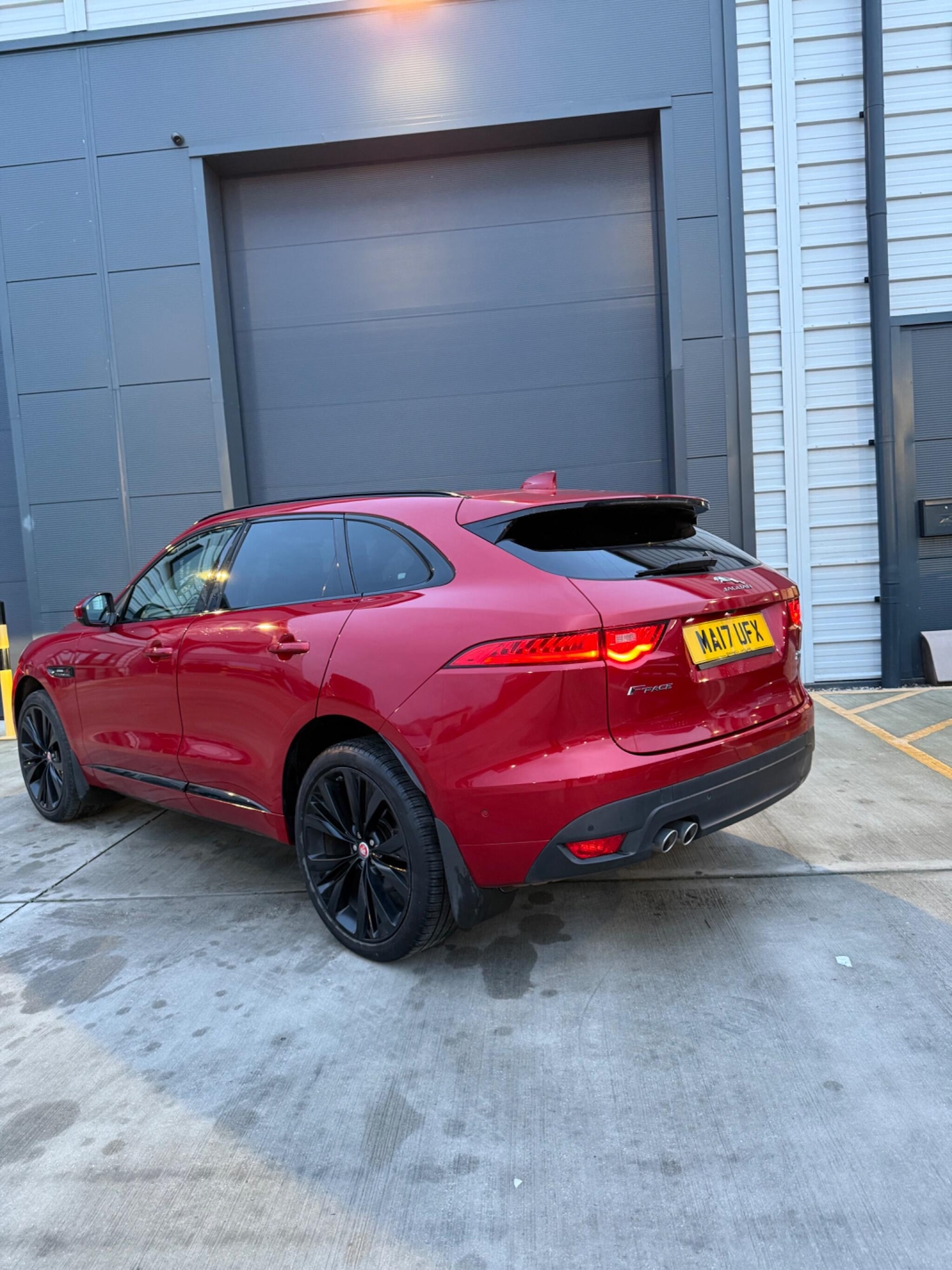 Used Jaguar F-Pace 2017 for sale - 77484296: Photo 4
