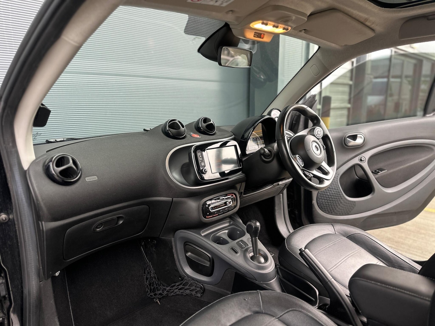 Used smart fortwo 2017 for sale - 77412086: Photo 13