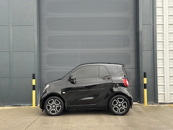 Used smart fortwo 2017 for sale - 77412086: Photo