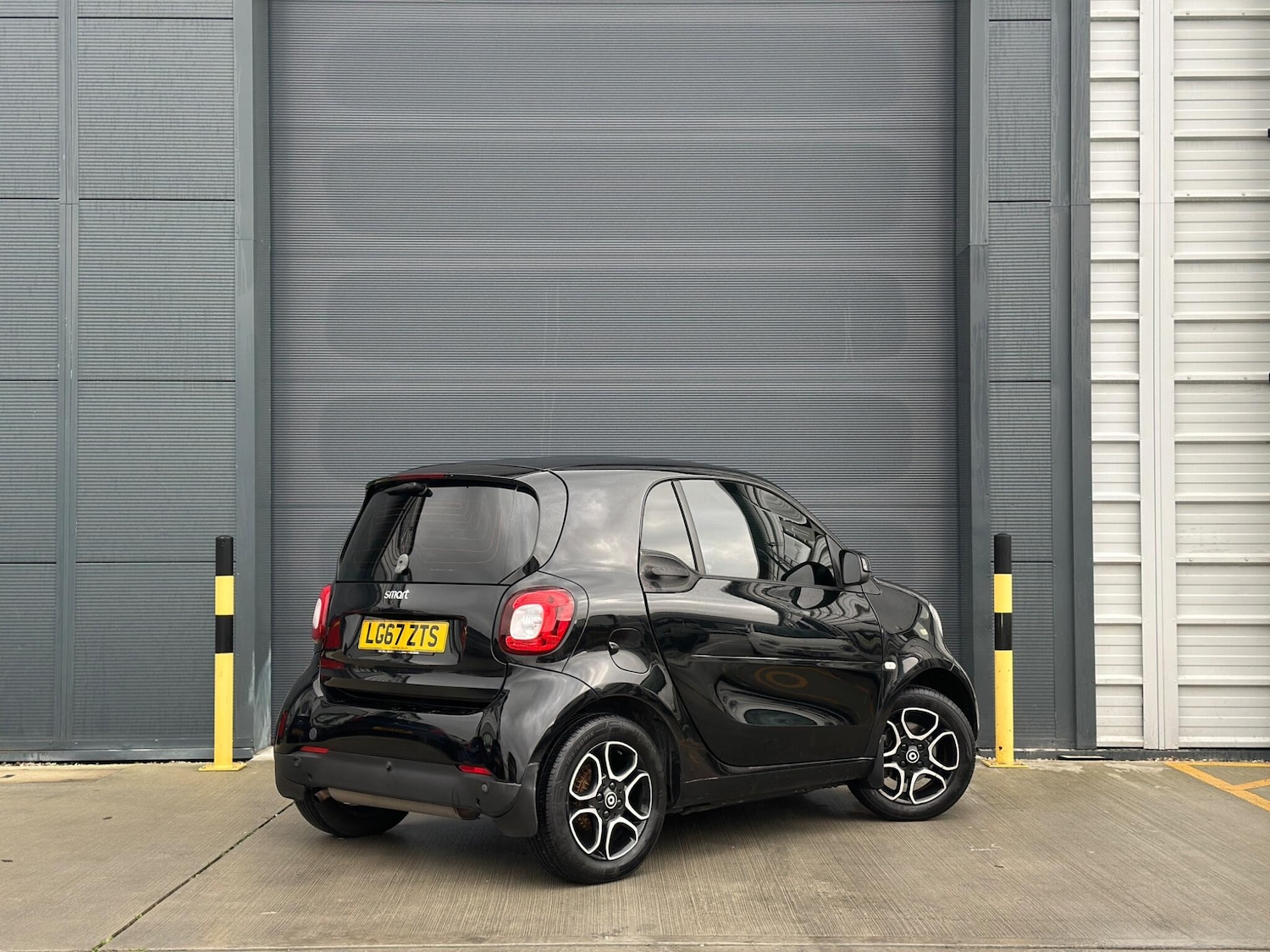 Used smart fortwo 2017 for sale - 77412086: Photo 6