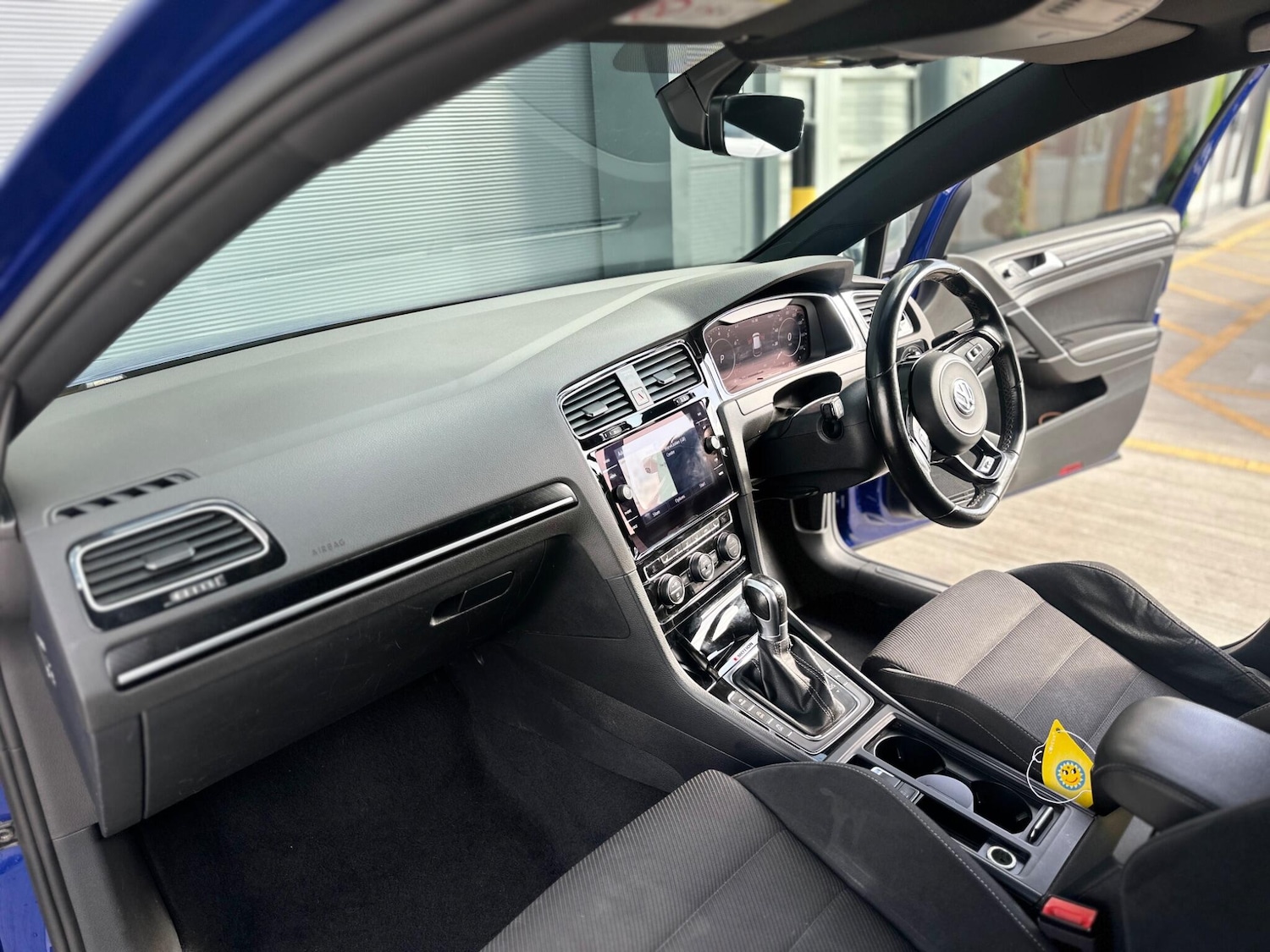 Used Volkswagen Golf 2017 for sale - 76781133: Photo 17