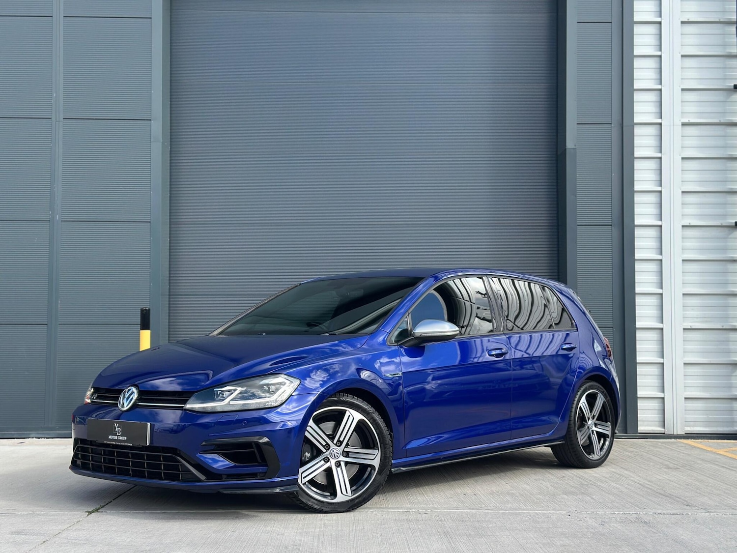 Used Volkswagen Golf 2017 for sale - 76781133: Photo 3