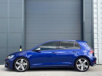 Used Volkswagen Golf 2017 for sale - 76781133: Photo