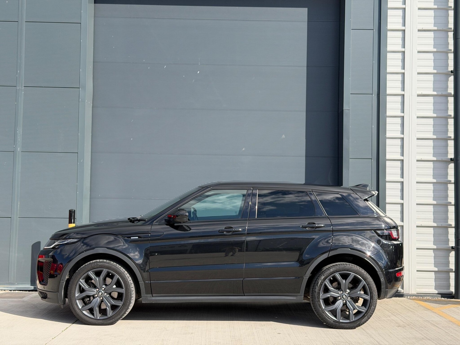 Used Land Rover Range Rover Evoque 2017 for sale - 78116156: Photo 4