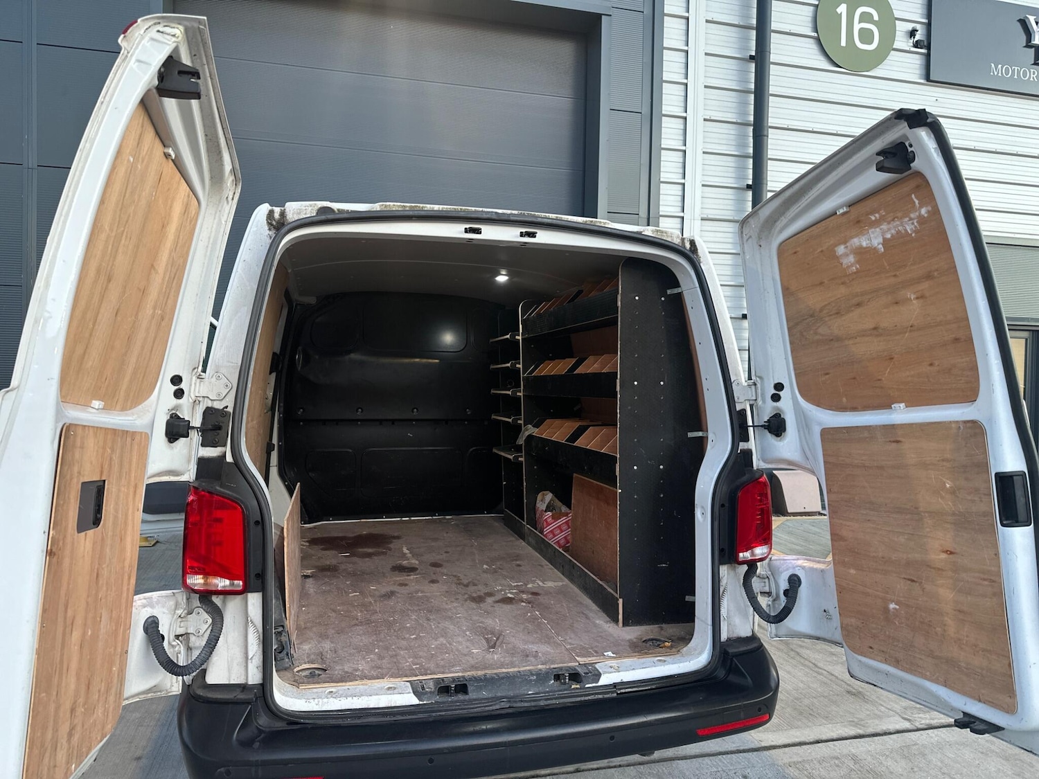 Used Volkswagen Transporter 2020 for sale - 77346469: Photo 10