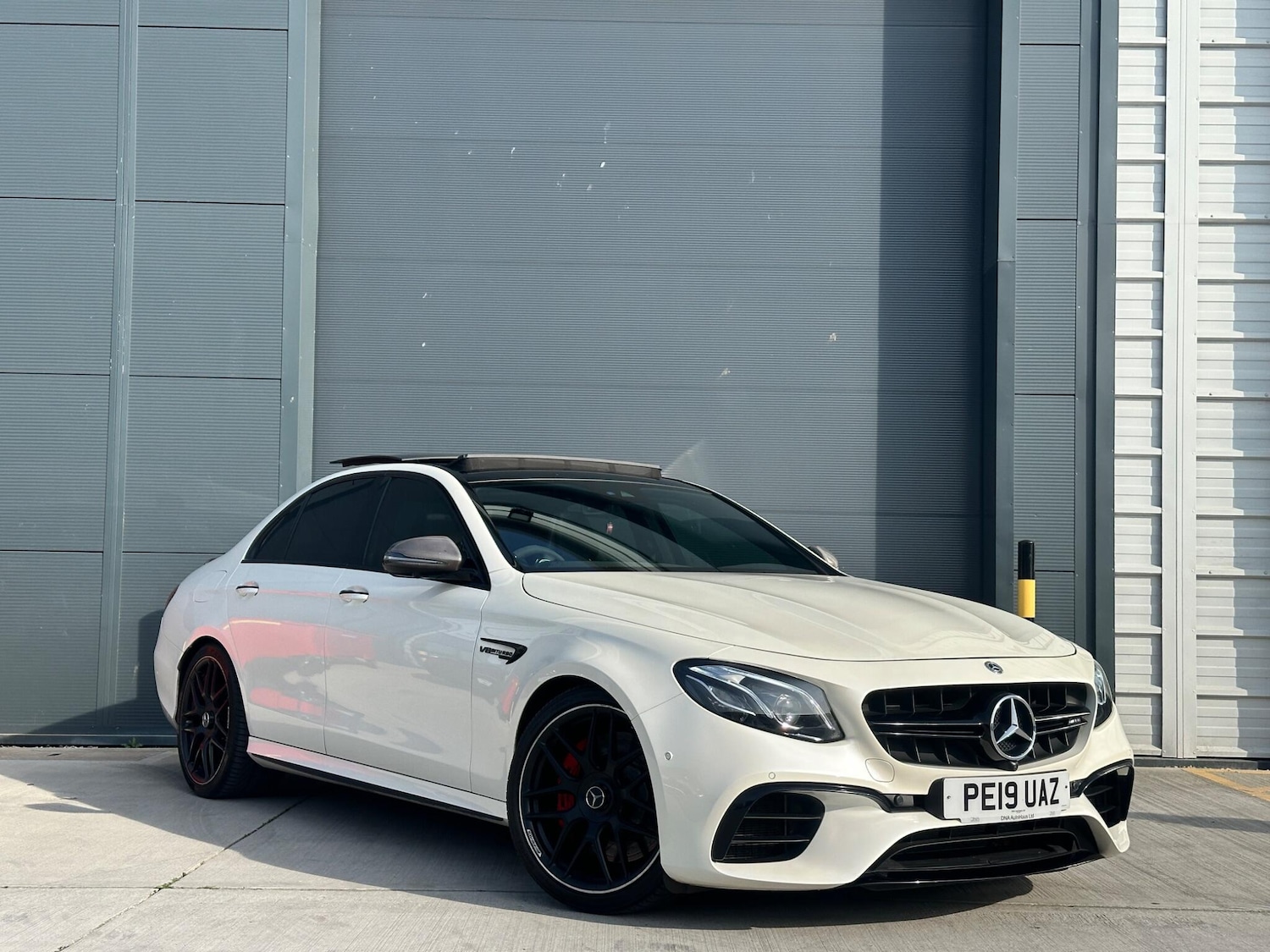 Used Mercedes-Benz E Class 2019 for sale - 77969628: Photo 1