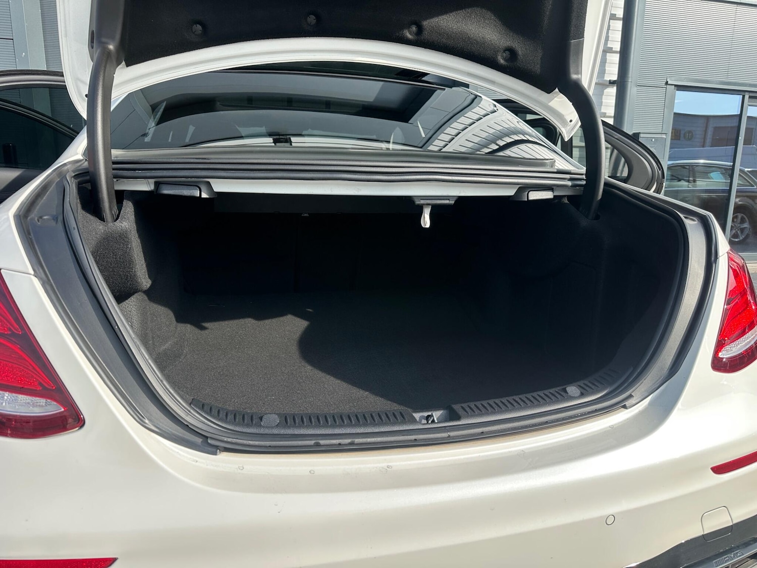 Used Mercedes-Benz E Class 2019 for sale - 77969628: Photo 11