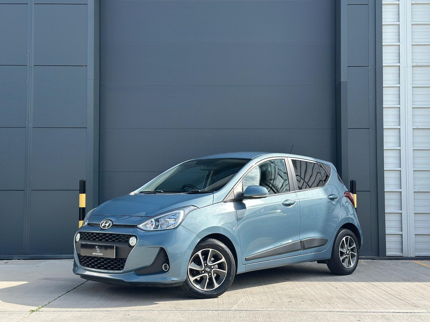 Used Hyundai i10 2017 for sale - 77255512: Photo 3