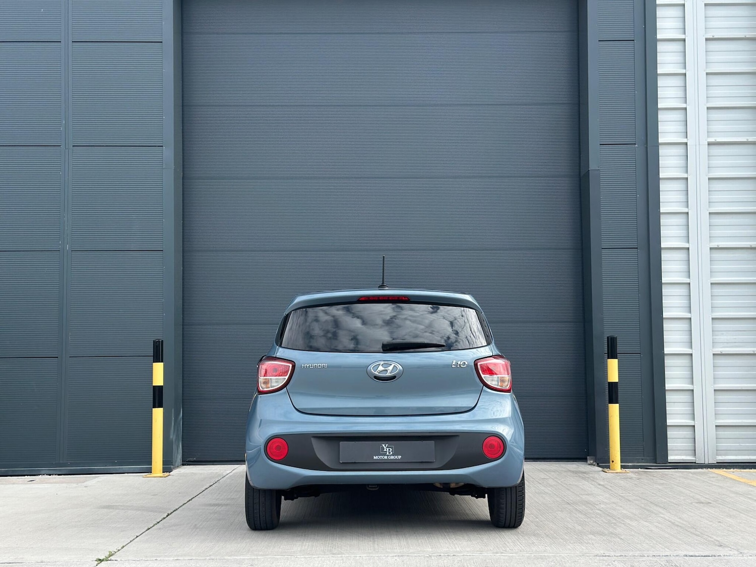 Used Hyundai i10 2017 for sale - 77255512: Photo 8