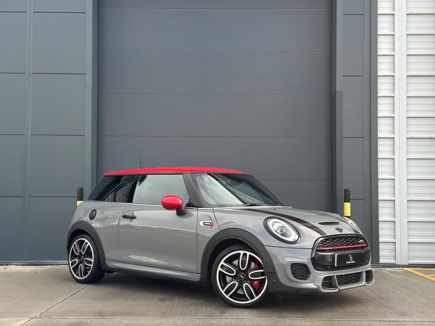 Used MINI Hatch 2019 for sale - 77285946: Photo 1