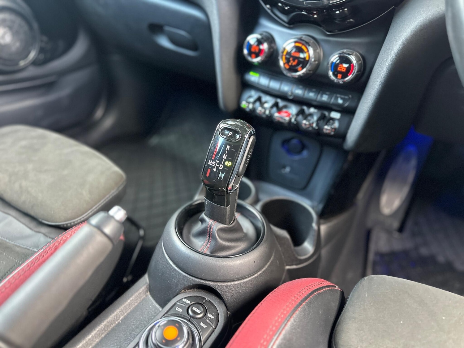 Used MINI Hatch 2019 for sale - 77135951: Photo 23