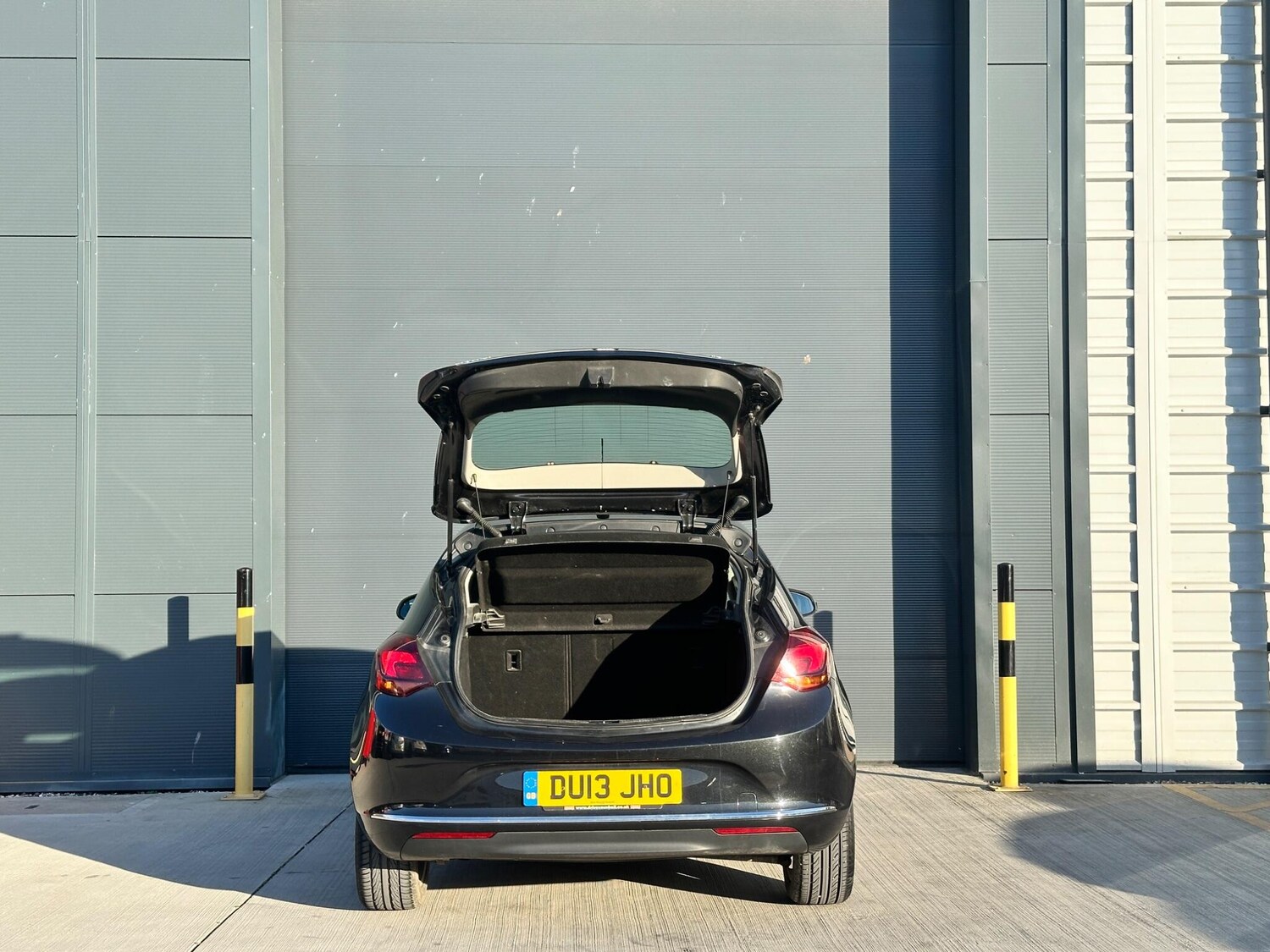 Used Vauxhall Astra for sale - 78215039: Photo 12