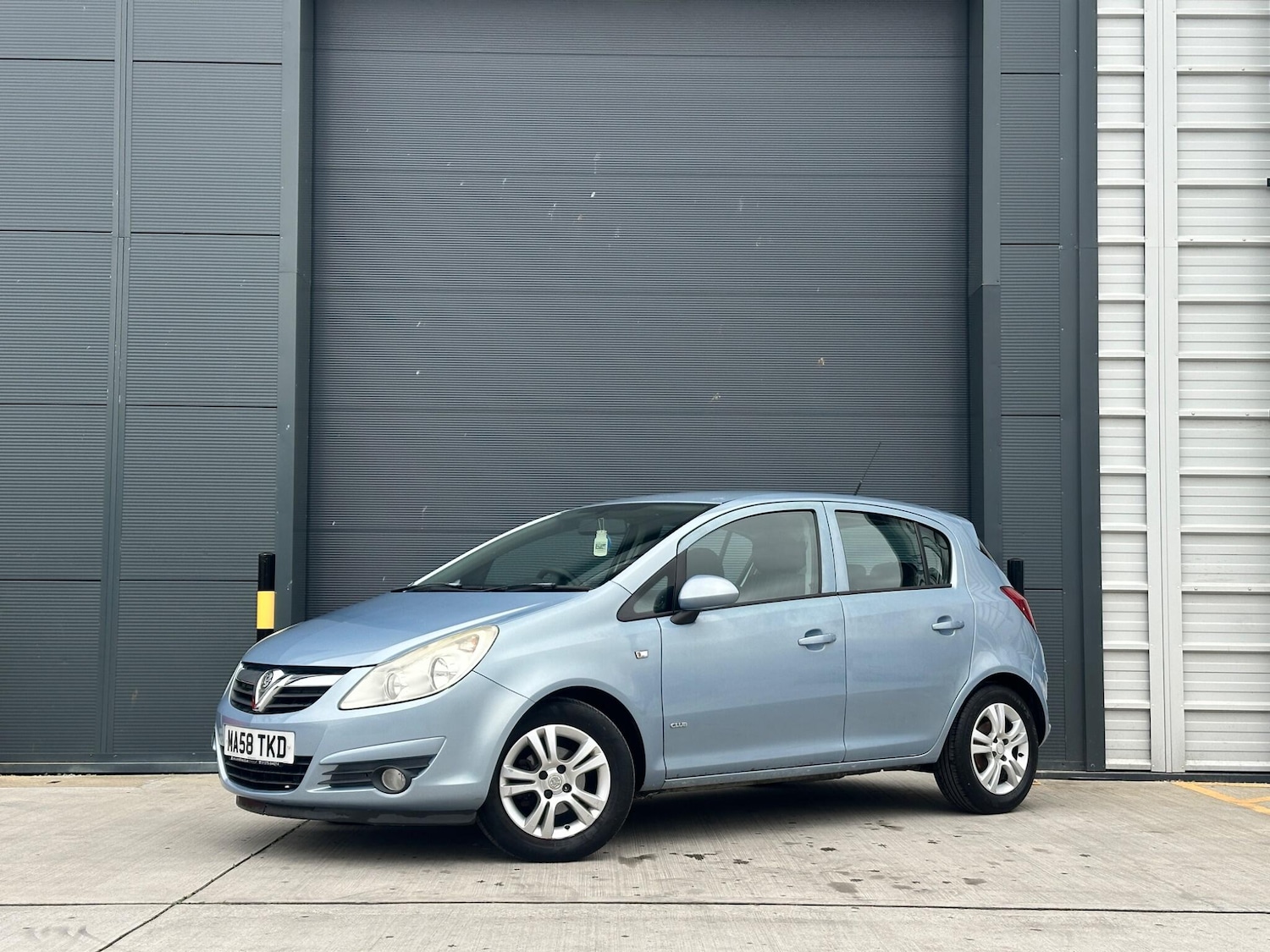 Used Vauxhall Corsa 2008 for sale - 77696130: Photo 3