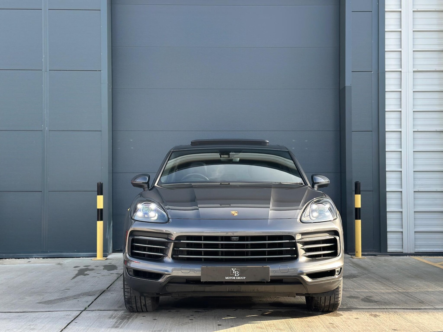 Used Porsche Cayenne 2019 for sale - 77255510: Photo 2