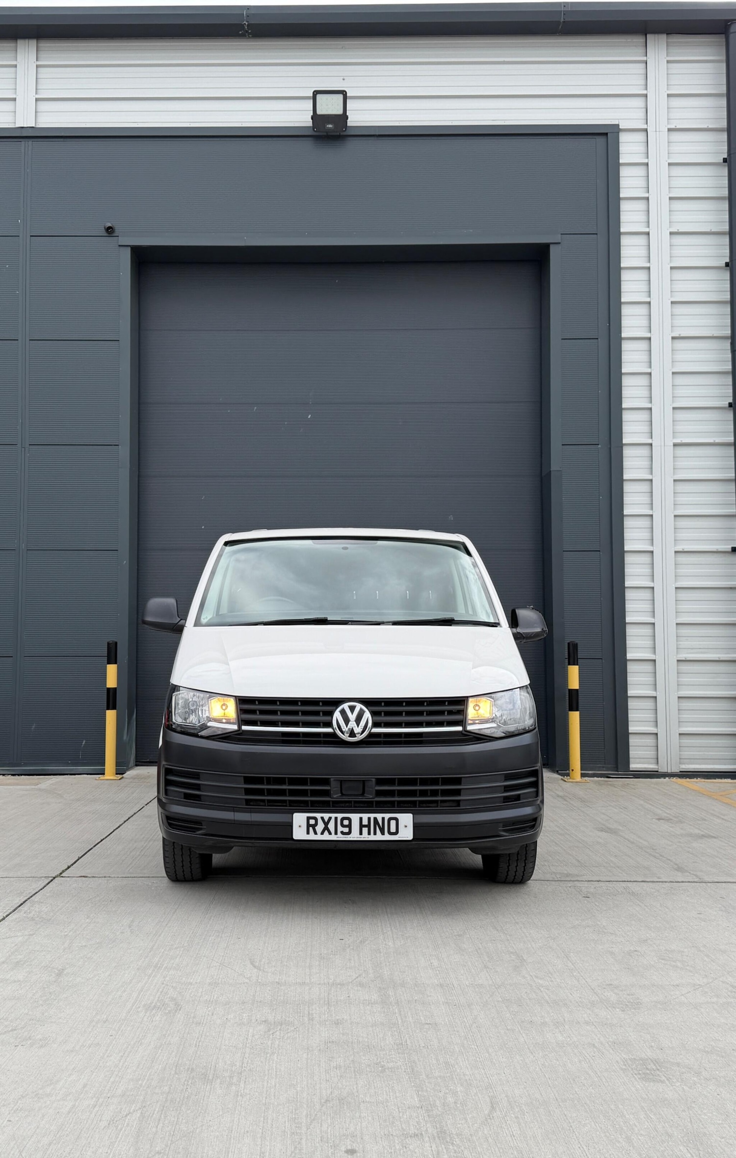 Used Volkswagen Transporter 2019 for sale - 78072964: Photo 2