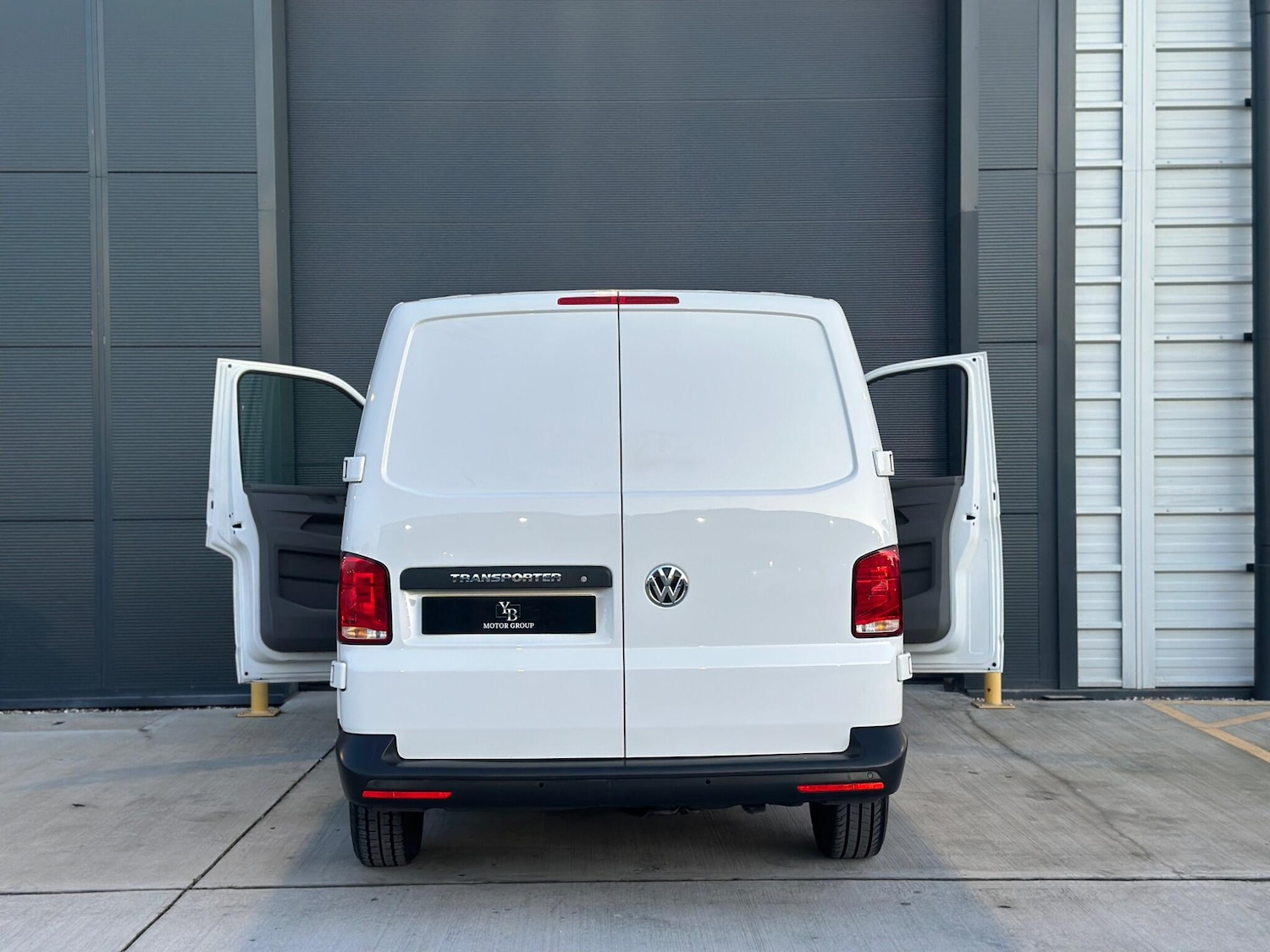 Used Volkswagen Transporter for sale - 77305477: Photo 12