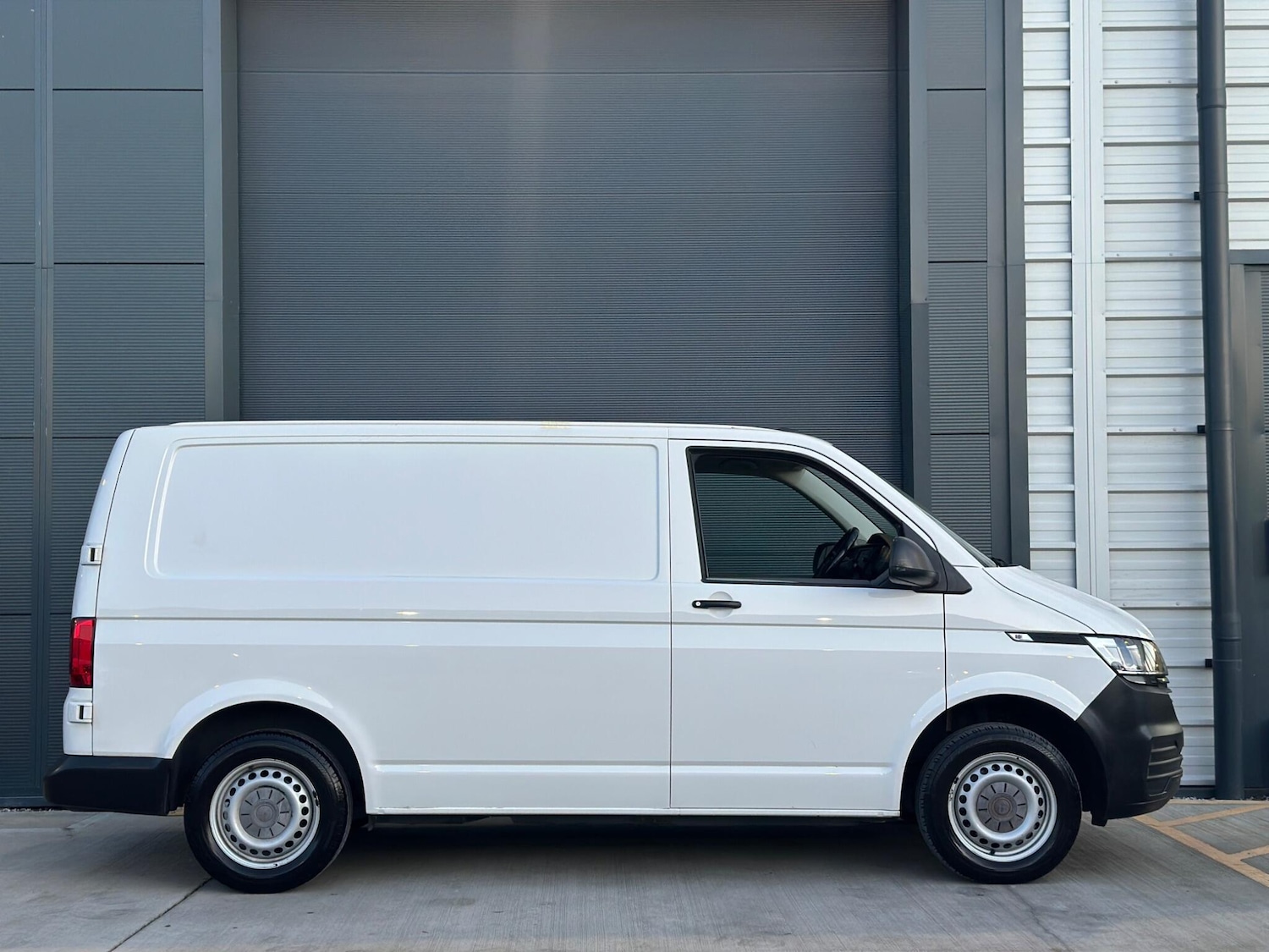 Used Volkswagen Transporter for sale - 77305477: Photo 4