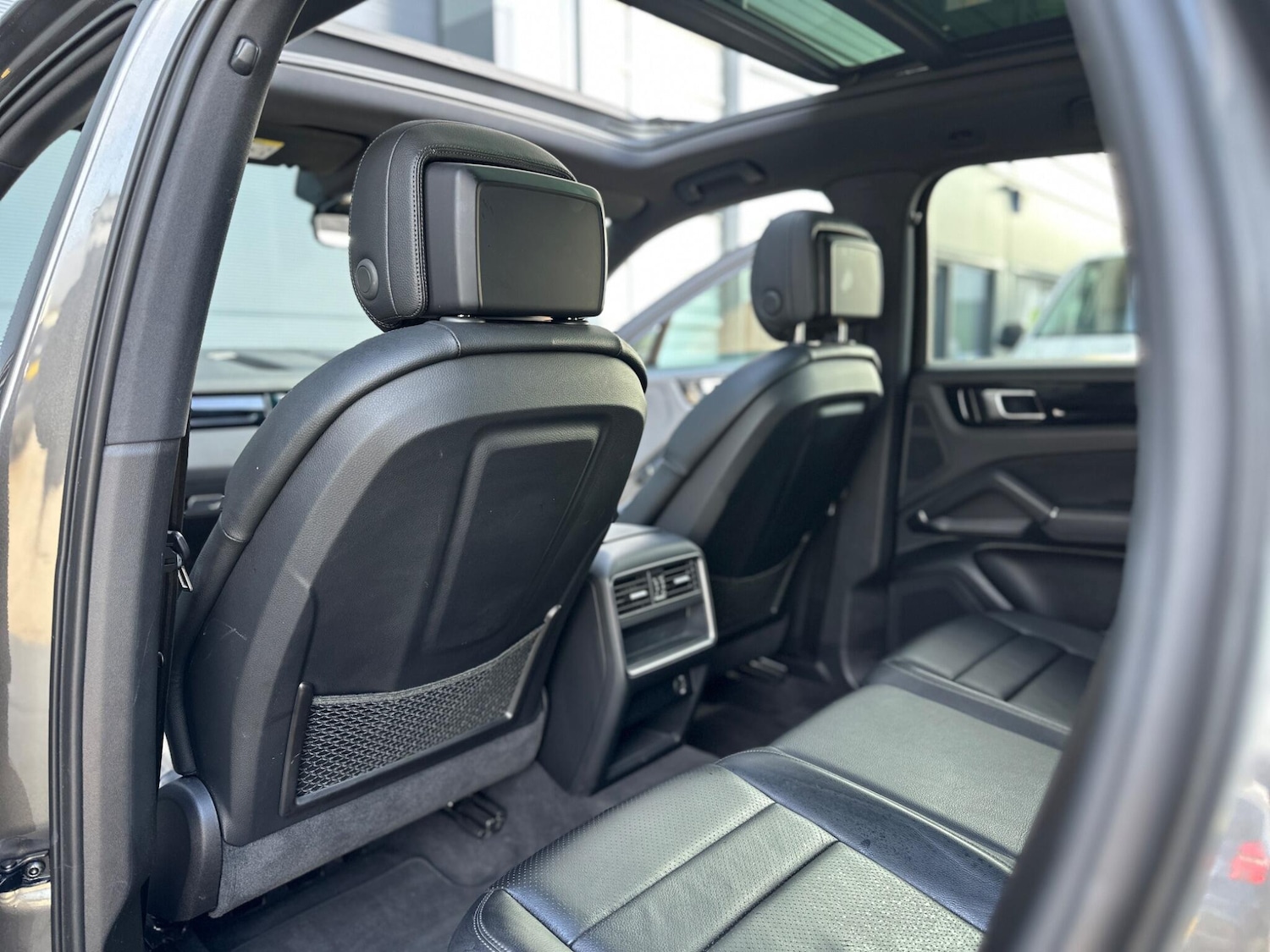 Used Porsche Cayenne 2019 for sale - 77346467: Photo 15