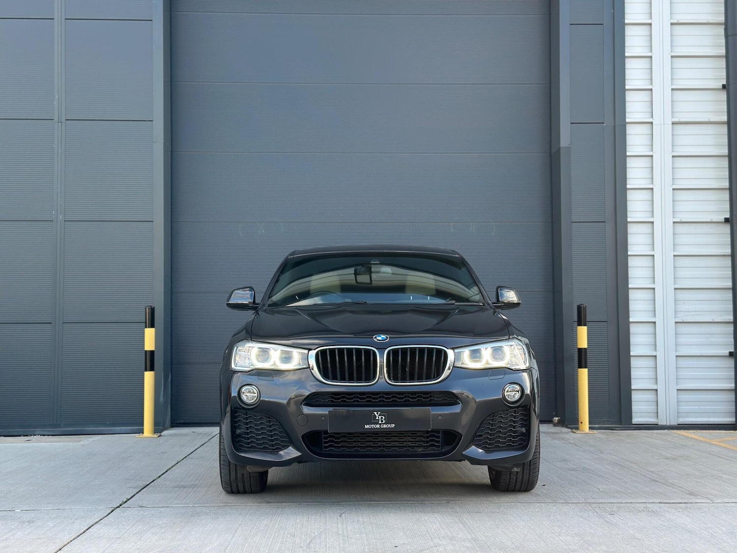 Used BMW X4 2017 for sale - 77135958: Photo 2