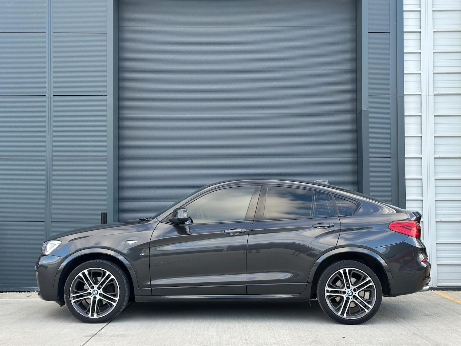 Used BMW X4 2017 for sale - 77135958: Photo 4