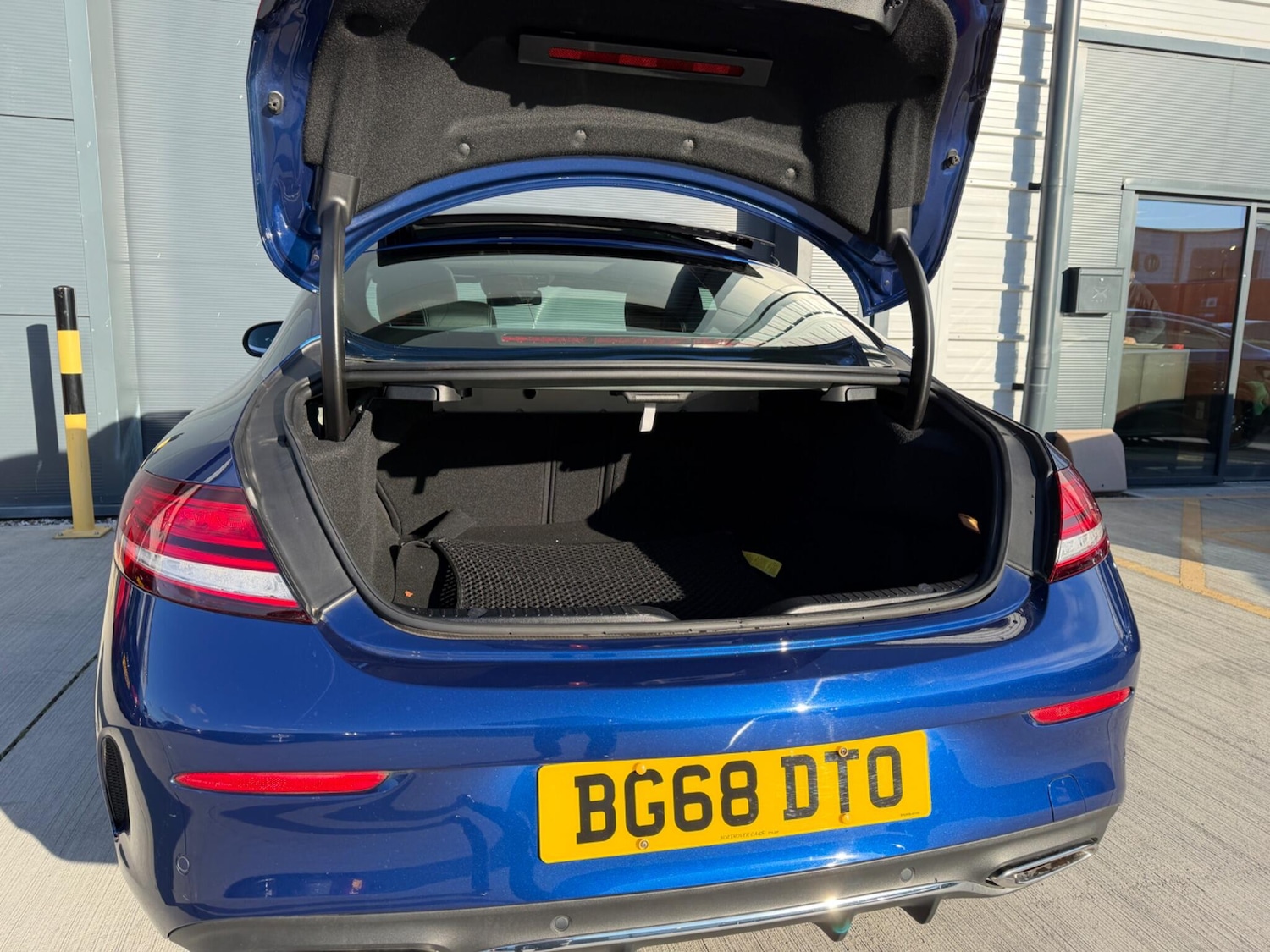 Used Mercedes-Benz C Class 2018 for sale - 78148174: Photo 13