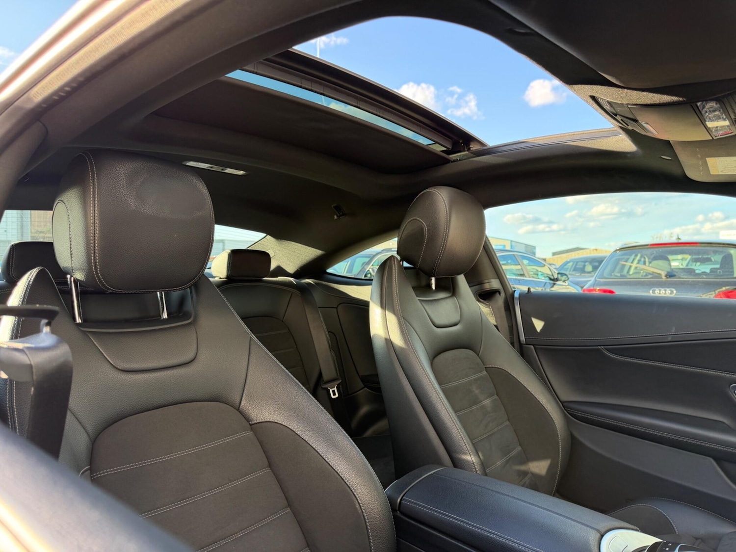 Used Mercedes-Benz C Class 2018 for sale - 78148174: Photo 14