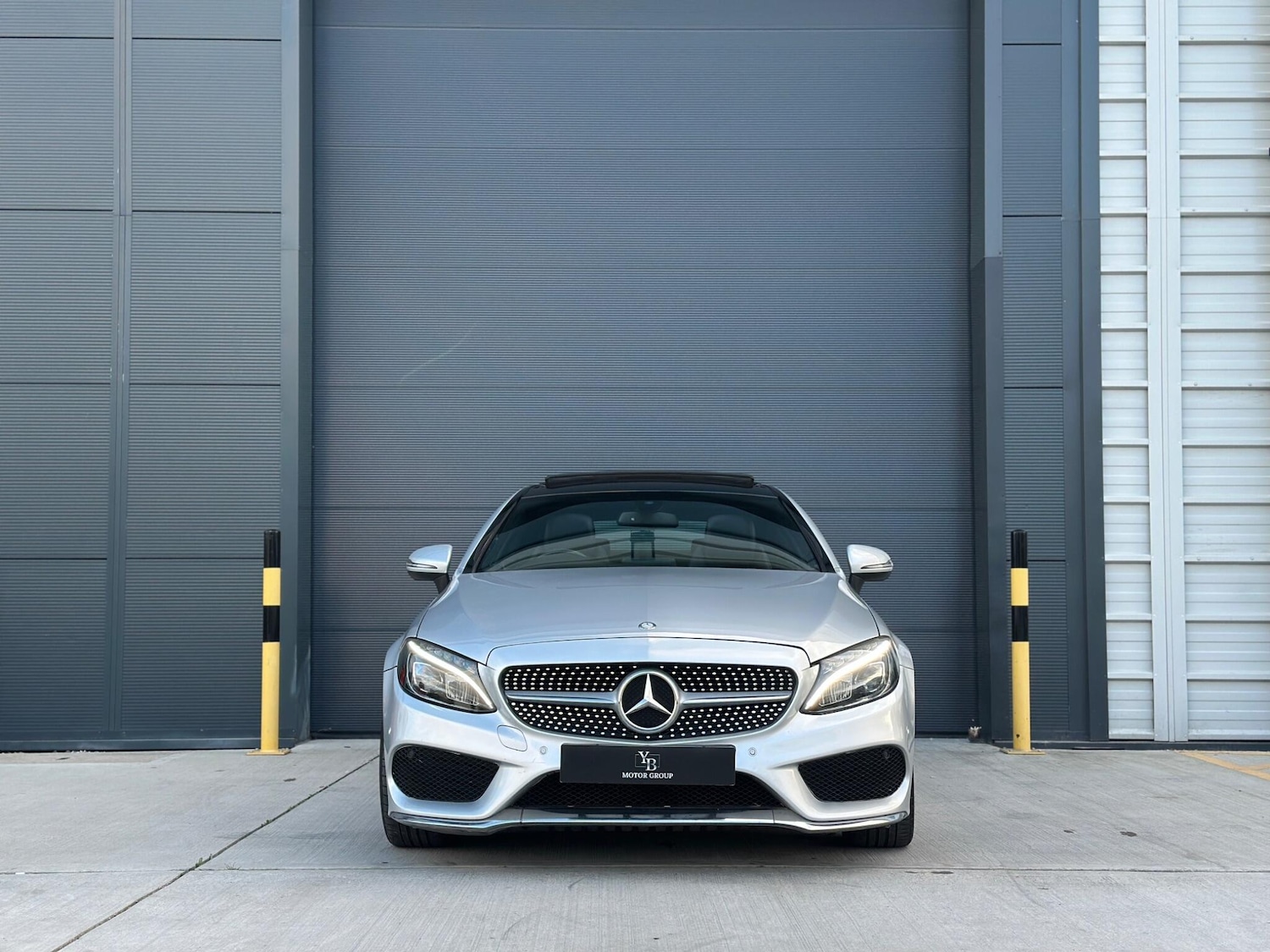 Used Mercedes-Benz C Class 2016 for sale - 77135960: Photo 2