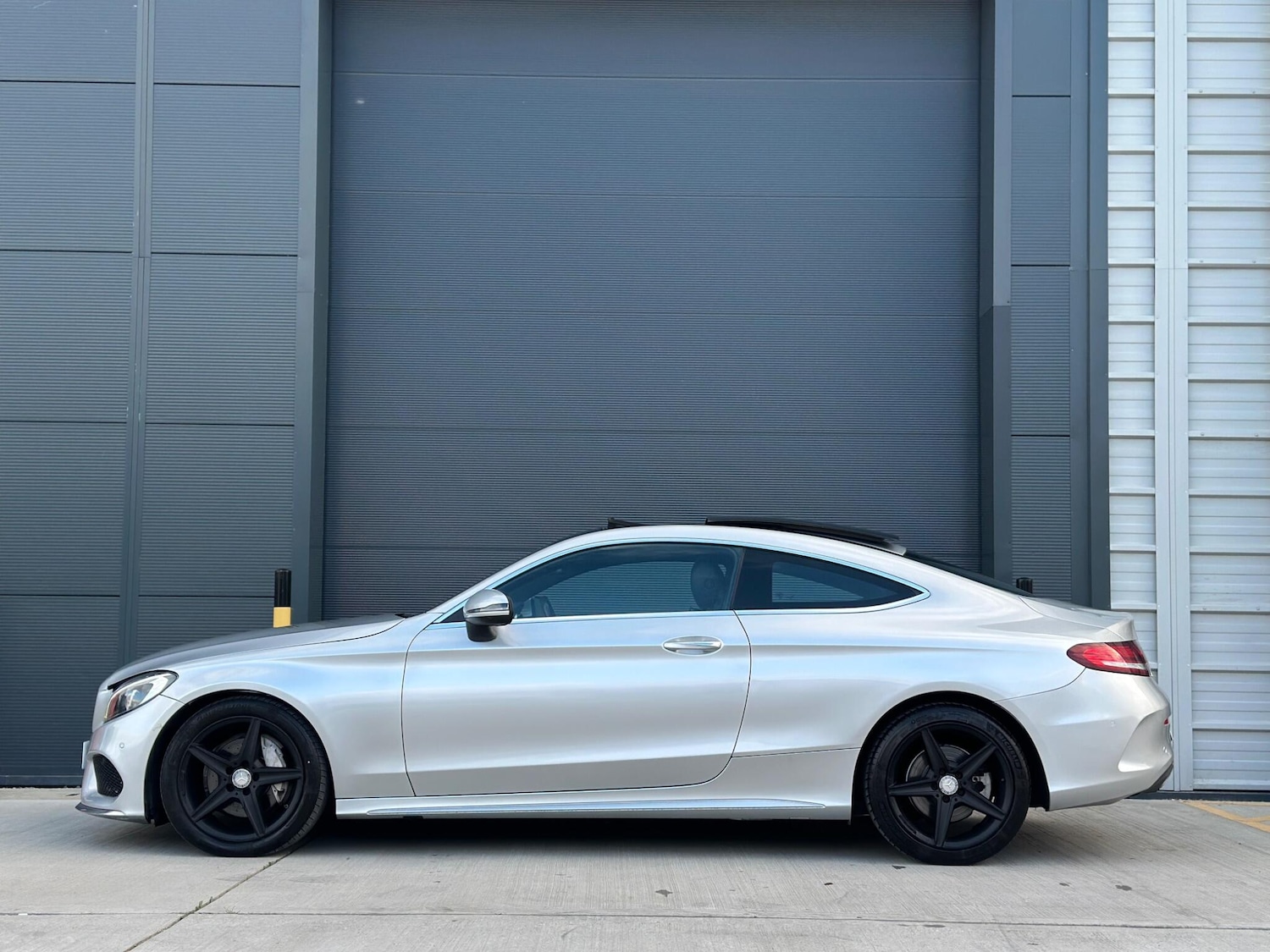 Used Mercedes-Benz C Class 2016 for sale - 77135960: Photo 4