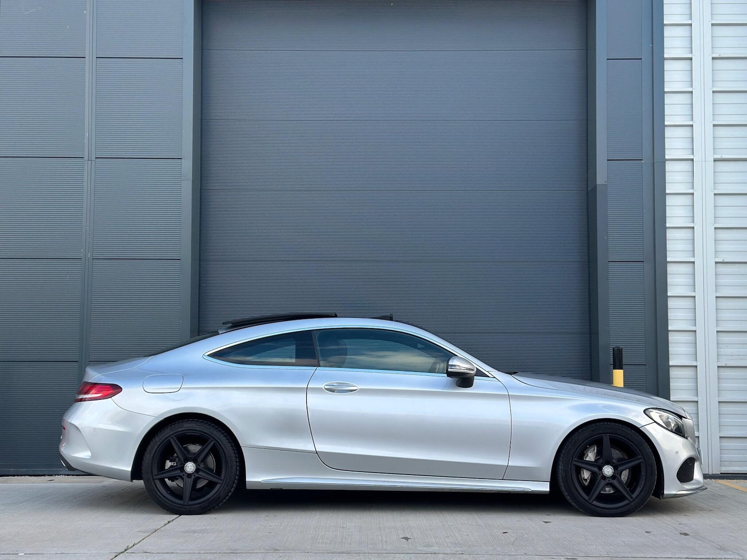 Used Mercedes-Benz C Class 2016 for sale - 77135960: Photo 5