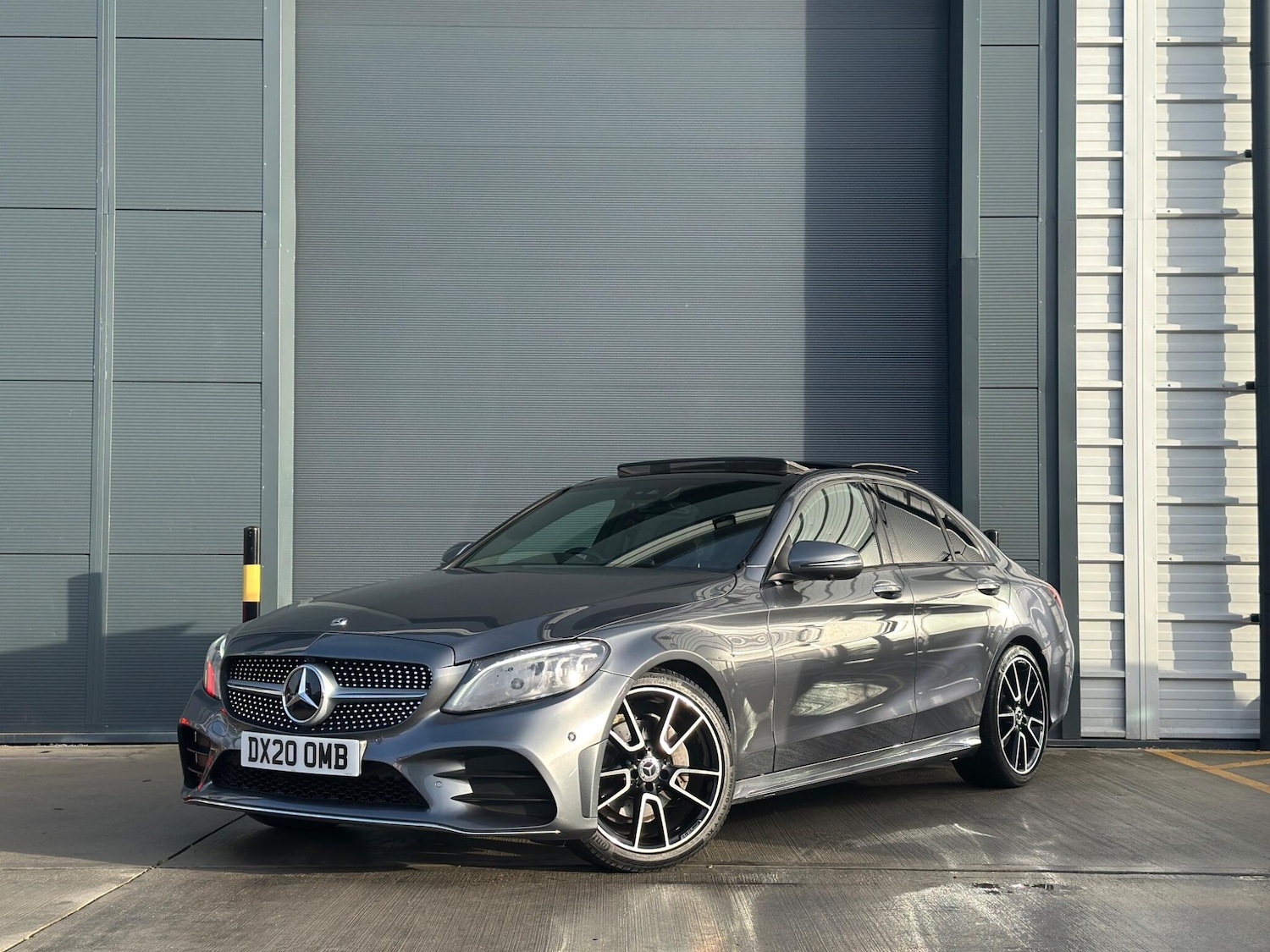 Used Mercedes-Benz C Class 2020 for sale - 77411780: Photo 3