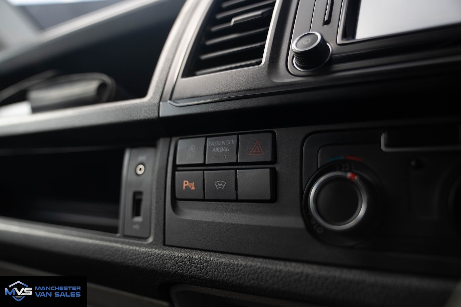 Used Volkswagen Transporter 2018 for sale - 76566359: Photo 20