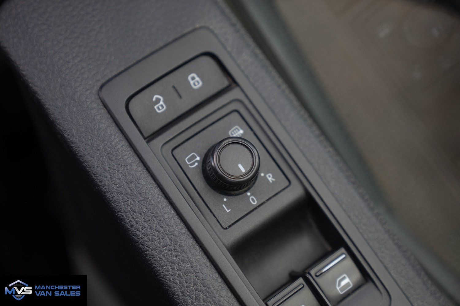 Used Volkswagen Transporter 2018 for sale - 76566359: Photo 24