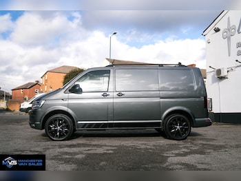 Used Volkswagen Transporter 2018 for sale - 76566359: Photo
