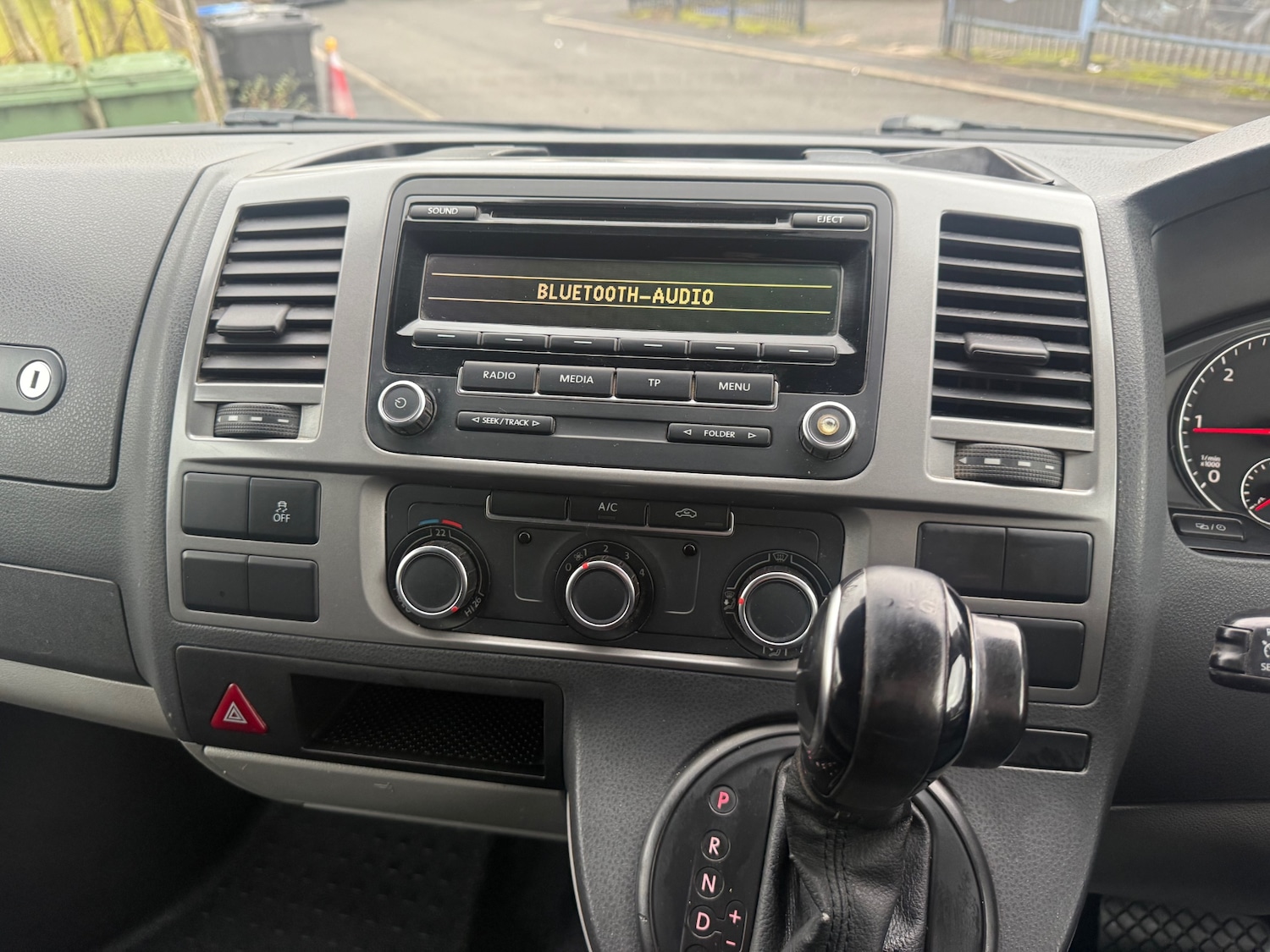 Used Volkswagen Transporter 2015 for sale - 77271058: Photo 11