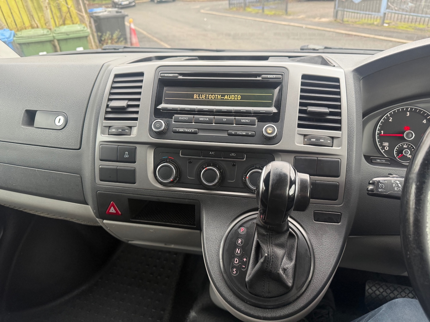 Used Volkswagen Transporter 2015 for sale - 77271058: Photo 6