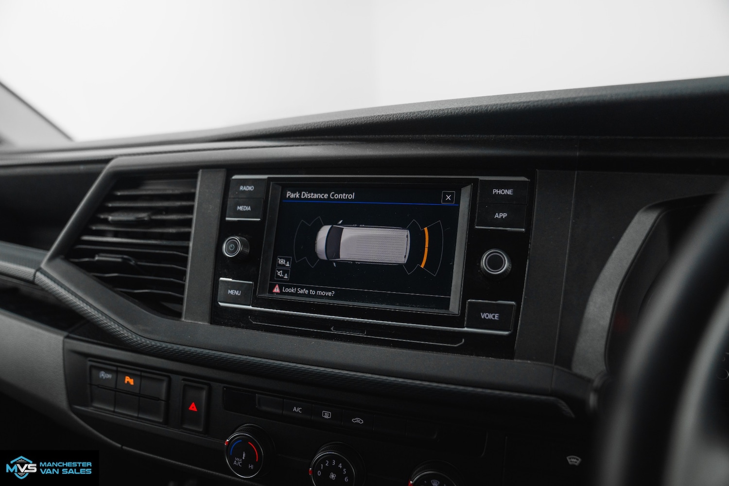 Used Volkswagen Transporter 2024 for sale - 77778525: Photo 14