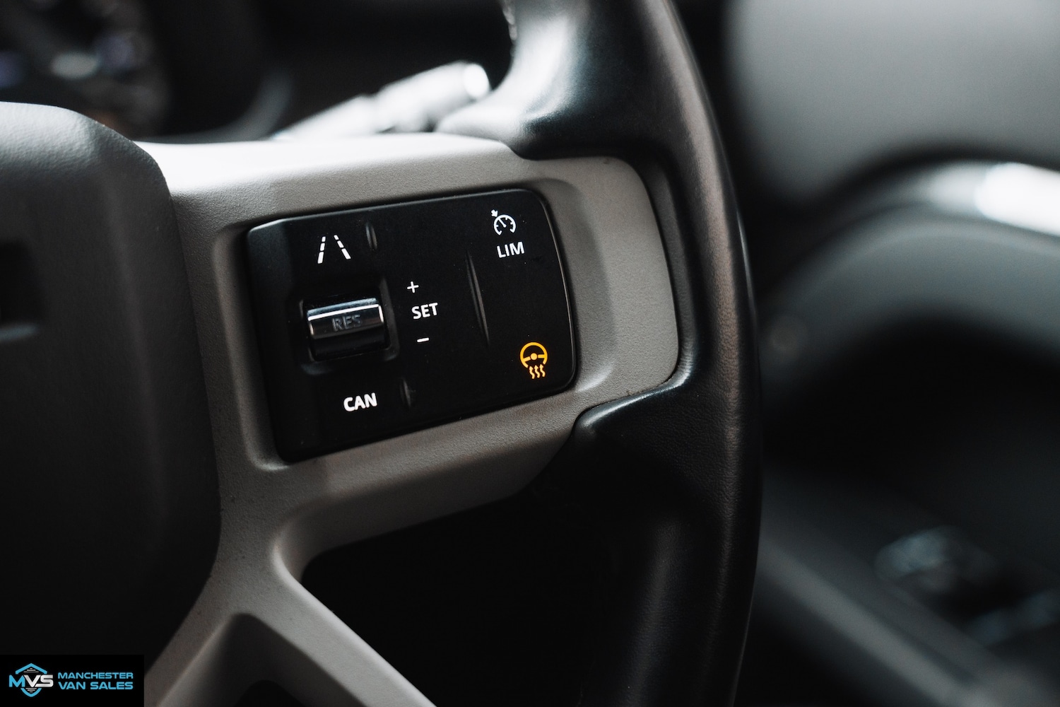 Used Land Rover Defender 2023 for sale - 76638695: Photo 26