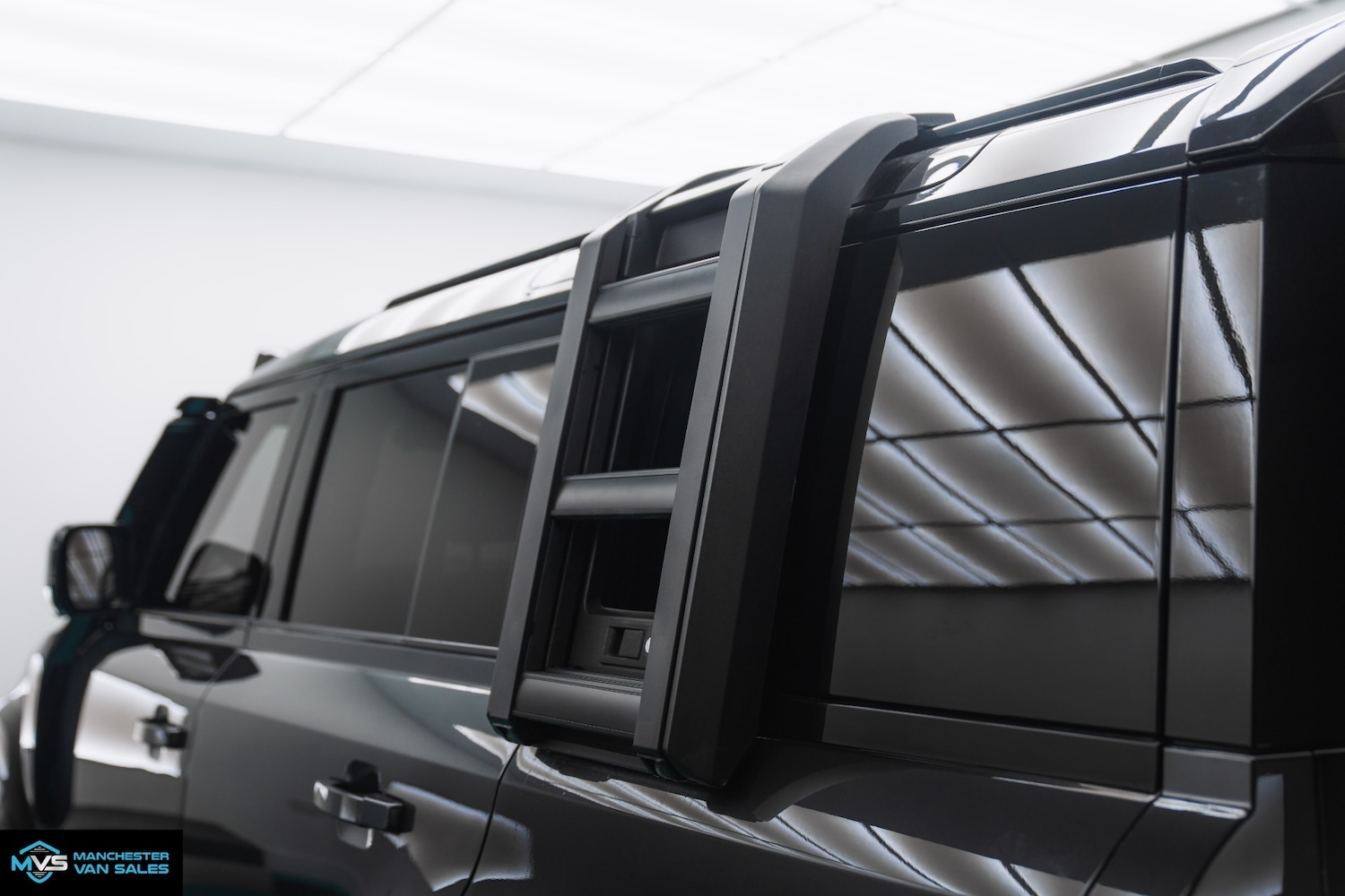 Used Land Rover Defender 2023 for sale - 76638695: Photo 31