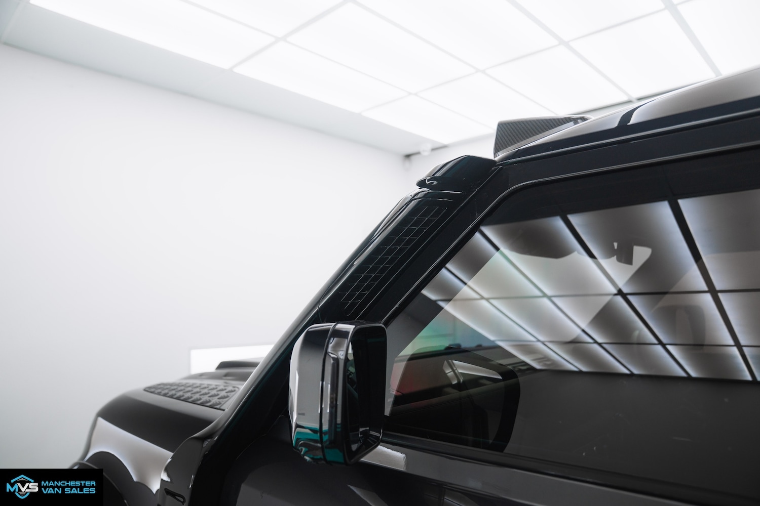 Used Land Rover Defender 2023 for sale - 76638695: Photo 32