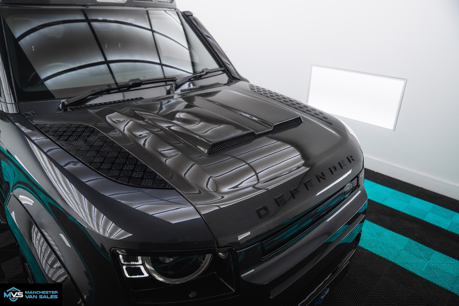 Used Land Rover Defender 2023 for sale - 76638695: Photo 4